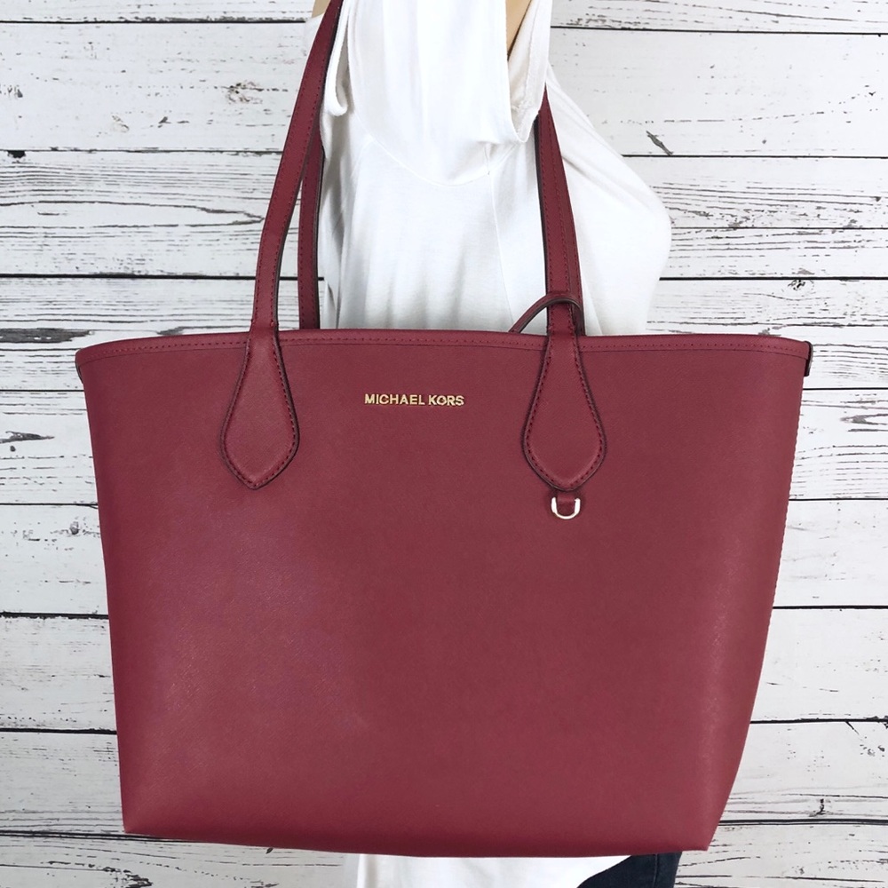 Michael Kors Saige M Reversible Tote